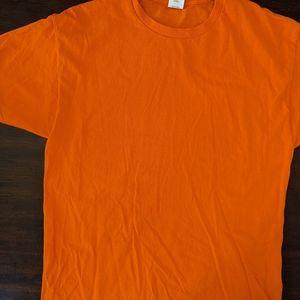 HANES men's T-shirt, size large